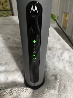 Motorola MG7700 Modem WiFi Router Combo With Power Boost • $20