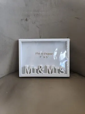Mr And Mrs Wedding 6x4 Inch Photo Frame 3D White  • £4