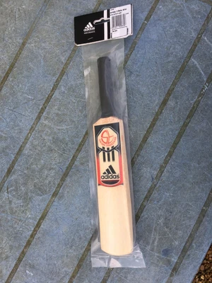 £5.99 • Buy ADIDAS Mini 12  Long Master Blaster Sachin Tendulkar Wooden Novelty Cricket Bat
