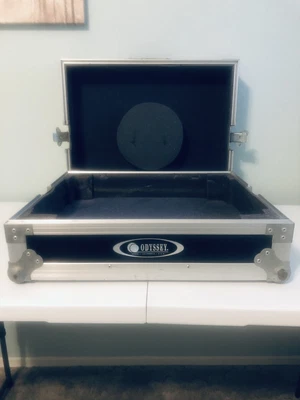$70 • Buy Odessey FTTBLK Flight Zone Technics 1200 Turntable Road Case