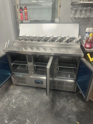 £800 • Buy Polar Refrigerated Pizza And Salad Prep Counter 390Ltr - G605  Catering Cafe