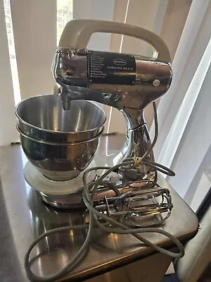 ✨️Vintage✨ Scovill Hamilton Beach Model 25 Stainless Steel Stand Mixer • $59
