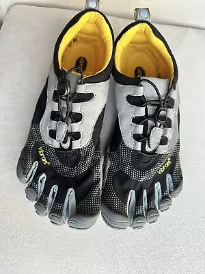 Vibram 5 Fingers Minimalist Barefoot Womens Shoes Size Eu40 Us8.5/9 • $29