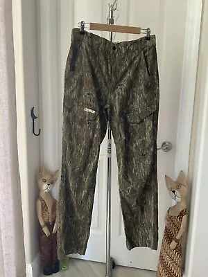 Mossy Oak Magellan Mens Camo Pants Size Med Brush Hunting Tactical Outdoors • $12.95