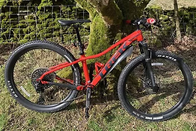 Trek Marlin 8 Mountain Bike Excellent Condition Radioactive Red +£200 OfUpgrades • £525