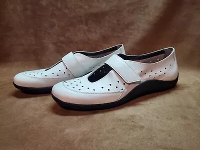 Ros Hommerson Women's Nevaeh White Shoes Size 10N Leather Upper • $39.95