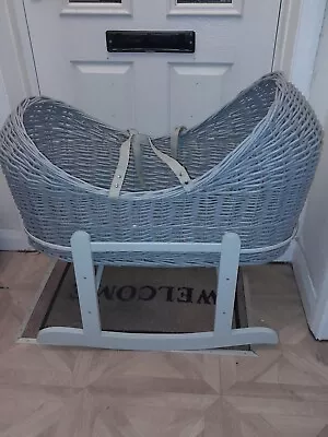 Kinder Valley  Grey Wicker Pod With  Stand • £30