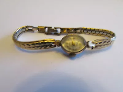 Vintage Vogue Womens Watch 23 Jewels Wind Up Running WB • $26.46