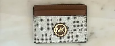 Michael Kors Wallet Women Small Lot • $10