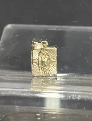 14k Yellow Gold Squared Pendant W/ Virgin Mary Center 15mm (1gm) #90586-1 • $69.99
