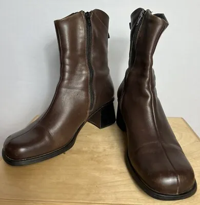 La Canadienne Women’s Leather Waterproof Fleece Lined Ankle Boots  8M. • $75