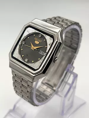 Vintage Seiko 5 Men's Automatic Wrist Watch Japan Made • $64.99
