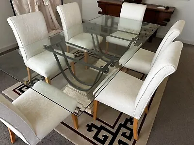 $200 • Buy Dinning Table