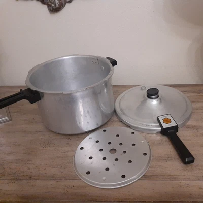 $37 • Buy VTG Presto Pressure Cooker Model 01/PA6 409A Jiggler Seal, Rack Stainless Steel
