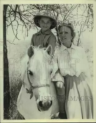 Press Photo Hayley Mills Actress With Co-star Riding Horse In Closeup • $15.99