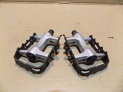 Flat Silver And Black Metal Bicycle Bike Pedals Cjd21 • $14.99