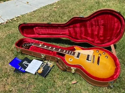 $1695 • Buy 2020 Gibson Les Paul Classic Honey Burst W/COA And Case - 60's Neck 9.6 Lbs