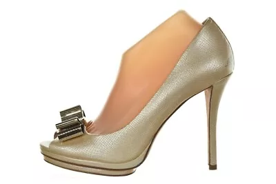 VC Signature Amazoness Shoes Size 9.5 39.5 Beige Leather Platfrom Pumps Heels • $59.99