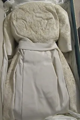 Exquisite Vintage 1964 Wedding Dress Silk Satin Lace Beads Absolutely Stunning!! • $99.99