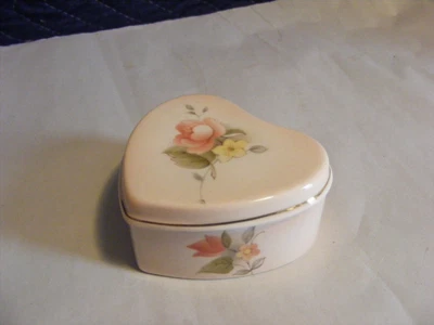 £2.99 • Buy Vintage Palissy Royal Worcester Spode Trinket Dish In The Shape Of A Heart