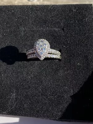 Zales Wedding Ring Set • $560