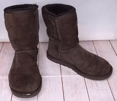 Ugg Women's Classic Short Chocolate Brown Shearling Sheepskin Suede 8 Boots 5825 • $14.99