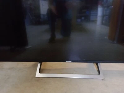 $75 • Buy Sony KD-65X8500E Stand DeskTop Style