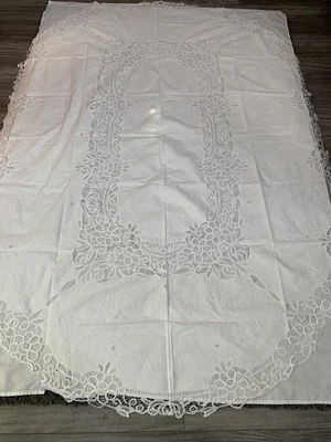 $25.99 • Buy Vintage White Cotton Tablecloth Lace Oval /rectangle 100”x 68” 12 Napkins