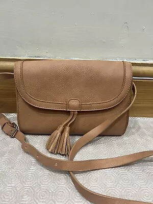 WAREHOUSE Women's Small Crossbody Tassel Bag • £8