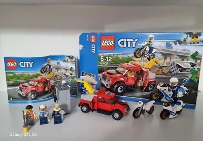 LEGO CITY TOW TRUCK TROUBLE Set # 60137 Complete Set With Box & Instructions.  • $25.50