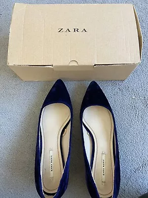 Zara Navy Blue Velvet Court Shoes Size 3 (eur 36) • £0.99