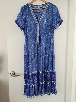 $149 • Buy Arnhem Midi Dress Size 14