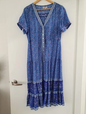 $149 • Buy Arnhem Midi Dress Size 14