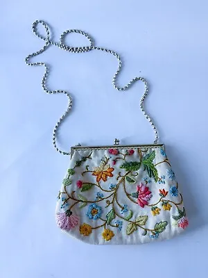 Vintage Floral Crewel Embroidered Linen Purse With Clasp • $28