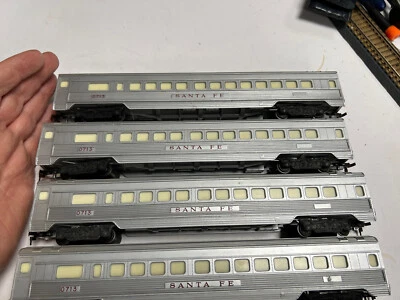 $49.99 • Buy Lot Of 4 Lionel HO Santa Fe Passenger Cars  0713 Coach No Boxes