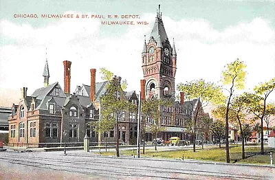 CM & St P Railroad Depot Milwaukee Wisconsin 1910c Postcard • $7