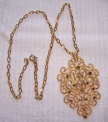 Vintage Trifari Signed Gold Lg Medallion Pendant Necklace 22  • $16.50