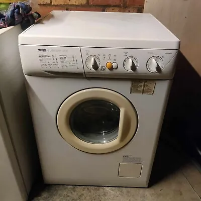 Zanussi W1242W Freestanding Washer Dryer Hot And Cold Working Condition • £109.99