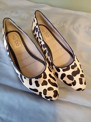 Me Too Ashley  Ladies Flats Size 6 • $19.95