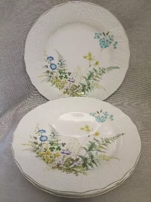 Four Mikasa Fine Ivory Forest D1055 Dinner Plates Wildflowers • $48