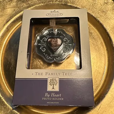 The Family Tree By Heart Photo Holder Ornament   2002 • $8.95