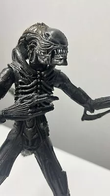 Warrior Alien Xenomorph 10” Figure From ALIENS - McFarlane Toys • $22.70