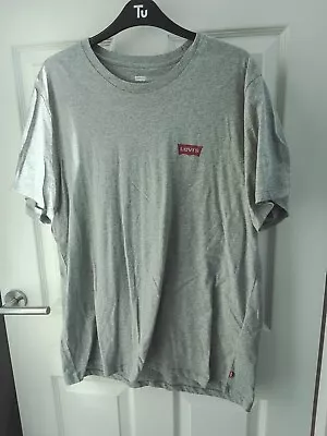 Levi's Slim Fit Man T Shirt Size Xl • £2.05