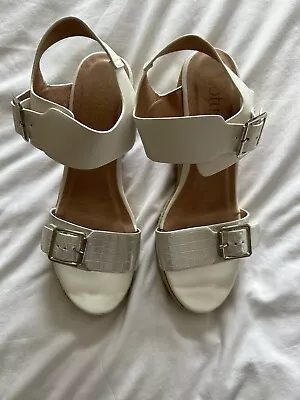 Ladies Lotus White Shoes Size 6 • £2.50