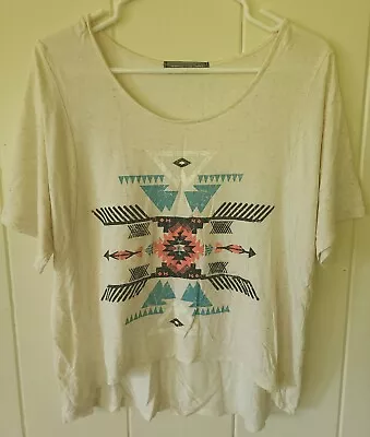 H.I.P Jrs Women L Tee HiLo Ivory Spacedye Tribal Print Shirt  • $13