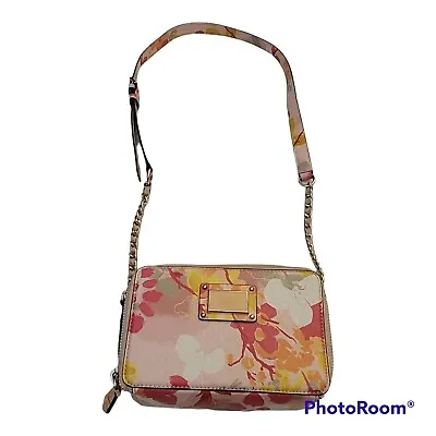$34.99 • Buy Shannon Crossbody Bag By Guess Floral Design 8  X 5  X 3 