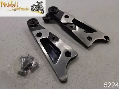 85-07 Yamaha V-Max VMX12 Vmax PASSENGER FOOT PEG FOOTPEG BRACKET BRACKETS 2 3 • $9.68