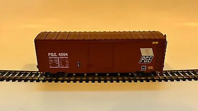 HO Scale Pacific Great Eastern PGE 40' Box Car #4204 • $14.99