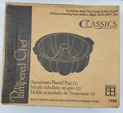 $60 • Buy The Pampered Chef Family Heritage Collection Stoneware 10  Fluted Bundt Pan 1440