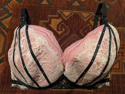 £5 • Buy Ann Summers 34G Bra Pink With Black Straps & Diamante. Gothic Sexy Alternative
